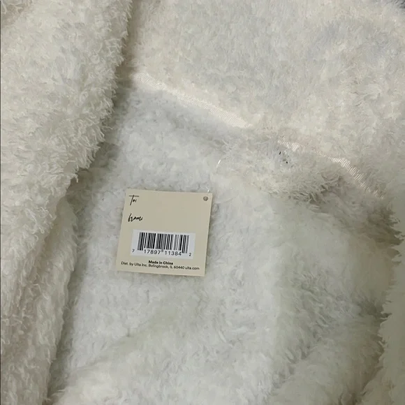 Ulta Beauty Soft Cream Robe - Picture 3 of 4